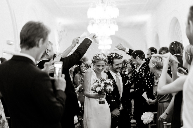 one marylebone wedding confetti photo black and white